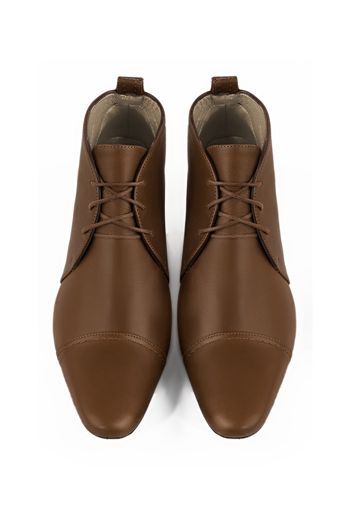 Caramel brown women's ankle boots with laces at the front. Round toe. Low flare heels. Top view - Florence KOOIJMAN